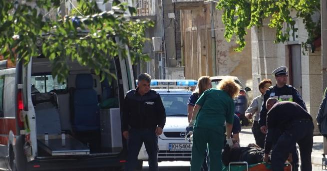 Мъж и жена пострадаха след удар между Фолксваген и Пежо