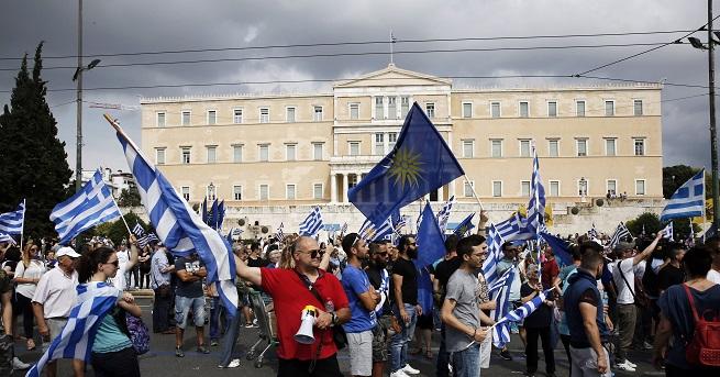 Решаващ момент за Атина и Скопие Остават броени часове до