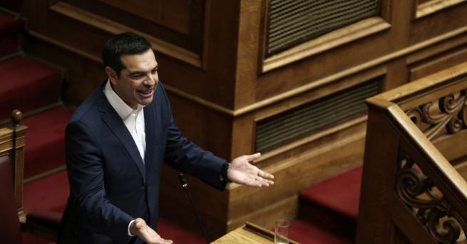 Правителството на премиера Алексис Ципрас оцеля при вота на недоверие