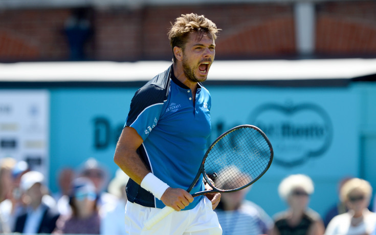 Вавринка откри с победа сезона на трева