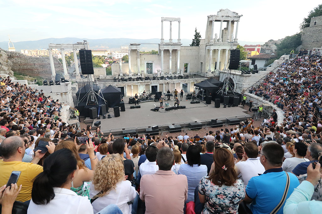 Хиляди на концерта на Стинг и Шаги на Античния театър в Пловдив