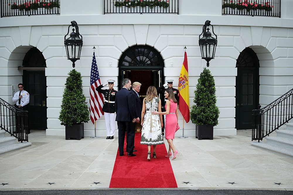 Първата дама на САЩ Мелания Тръмп и кралицата на Испания Летисия затвърдиха впечатленията за изключителния си стил