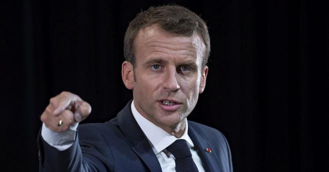 Френският президент Еманюел Макрон реши да уволни сътрудника си по