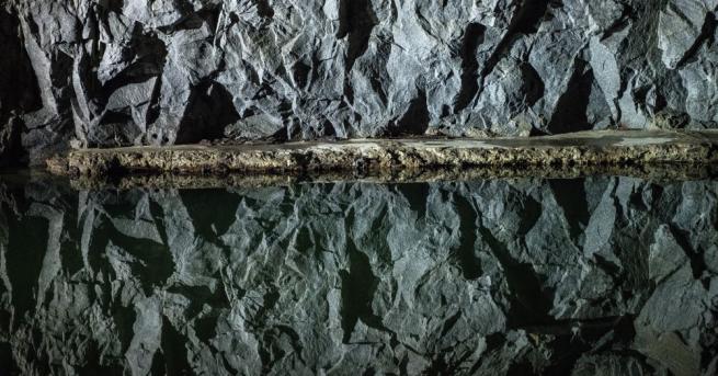 Футболен отбор от 11 души и треньор изчезнаха в пещерата