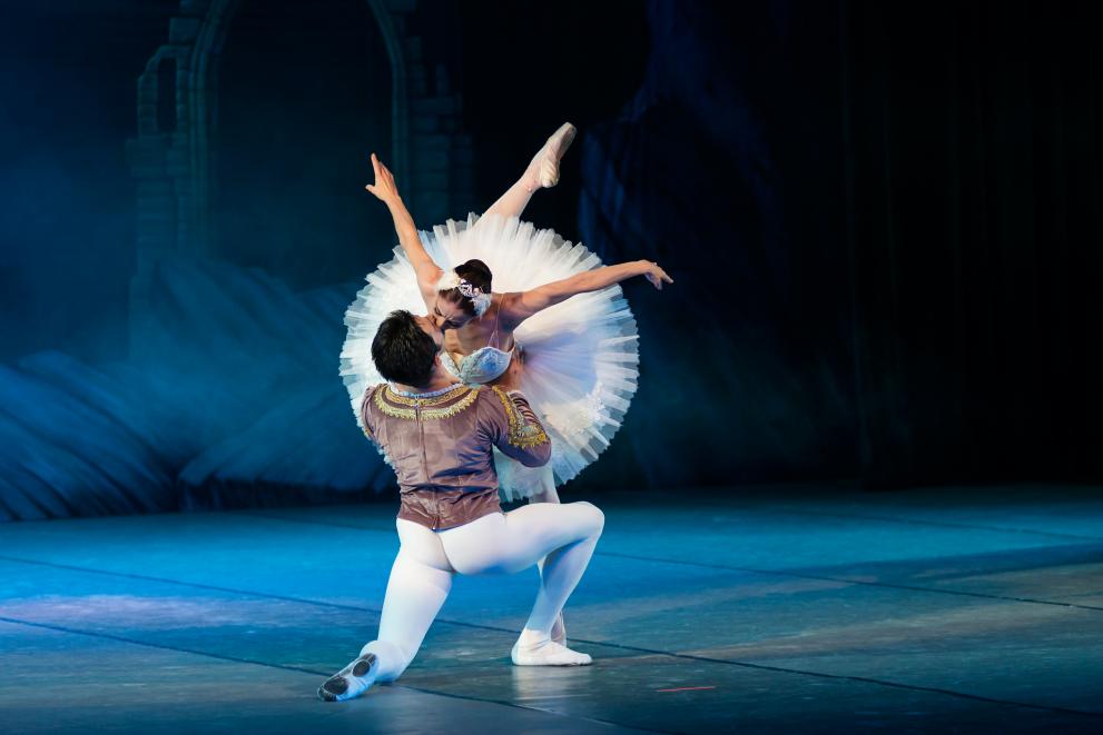 Класическият балет „Лебедово езеро“ по музика на Чайковски ще бъде поставен на 12 юли.