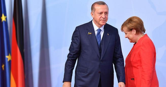 Германският канцлер Ангела Меркел поздрави турския президент Реджеп Тайип Ердоган