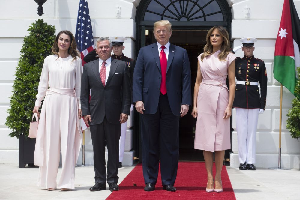 Президентът на САЩ Доналд Тръмп, йорданският крал Абдула и съпругите им