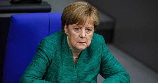 Канцлерът Ангела Меркел заяви пред германския парламент, че съдбата на