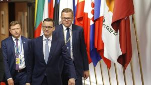 Полският министър председател Матеуш Моравецки ще обсъди днес в Брюксел подкрепата