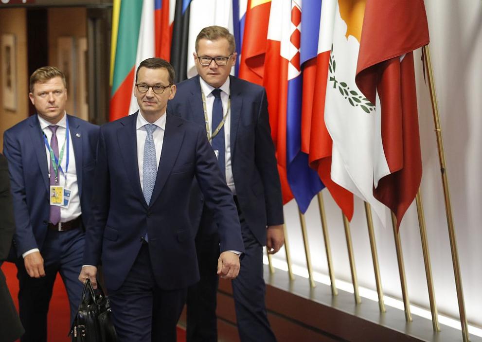 Полският министър-председател Матеуш Моравецки ще обсъди днес в Брюксел подкрепата
