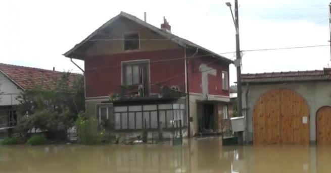 За първа жертва на наводненията станали през последните няколко дни