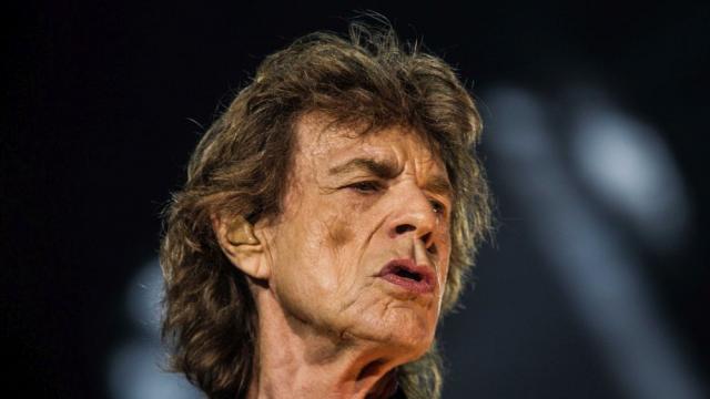 Мик Джагър е с COVID-19