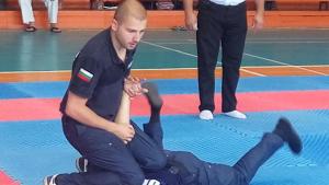 Каварна купа полицейска защита карате