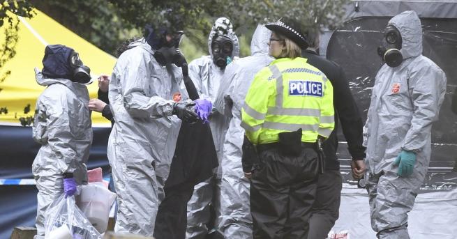 Мъж и жена които бяха намерени в английското градче Еймсбъри