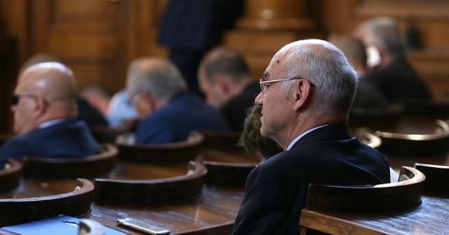 Парламентът прие годишния доклад на Комисията по енергийно и водно