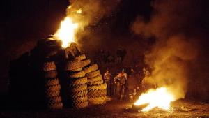 горящи автомобилни гуми