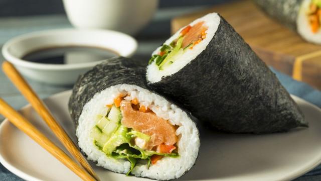 Защо хората в Азия ядат с клечки?