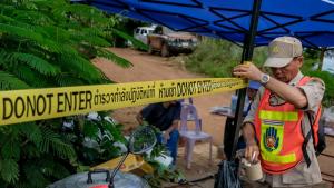 Тайланд спасяване деца