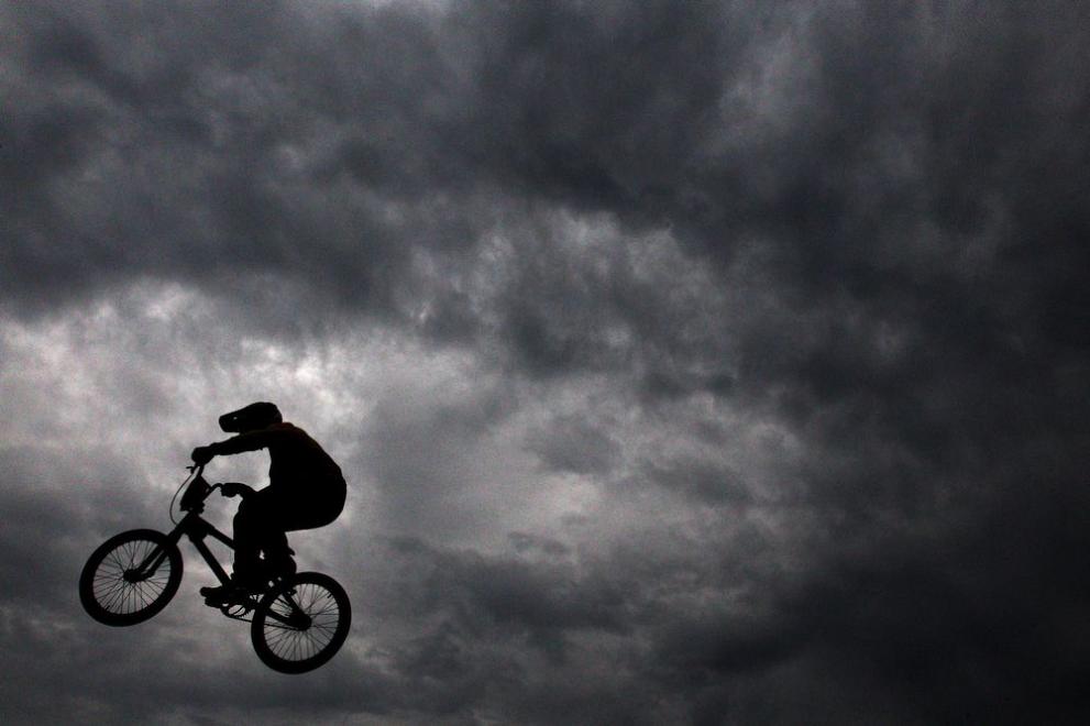  Скок с мотоциклет 