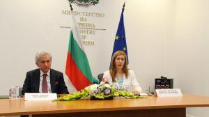 Николина Ангелкова