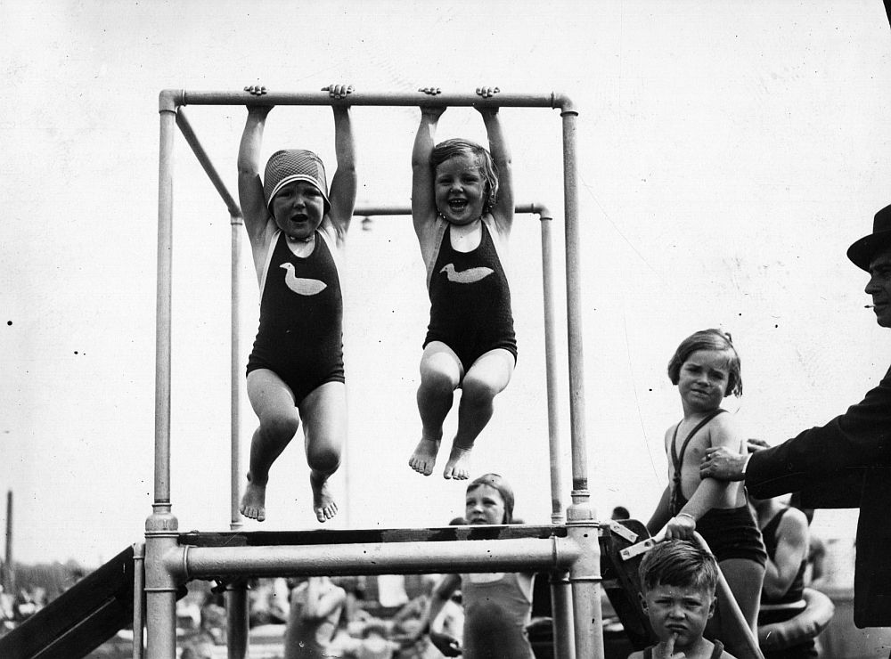 1934