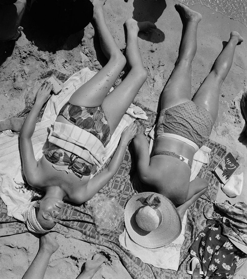 1963