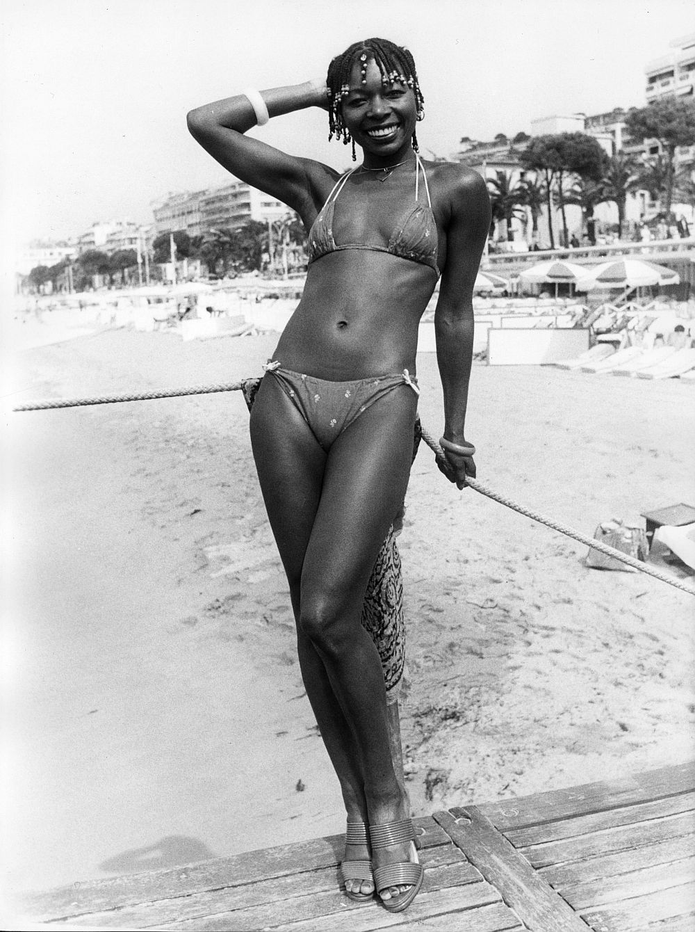 1977