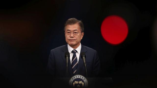 Любимецът на южнокорейския президент стана лице на кампания „Не съм храна“