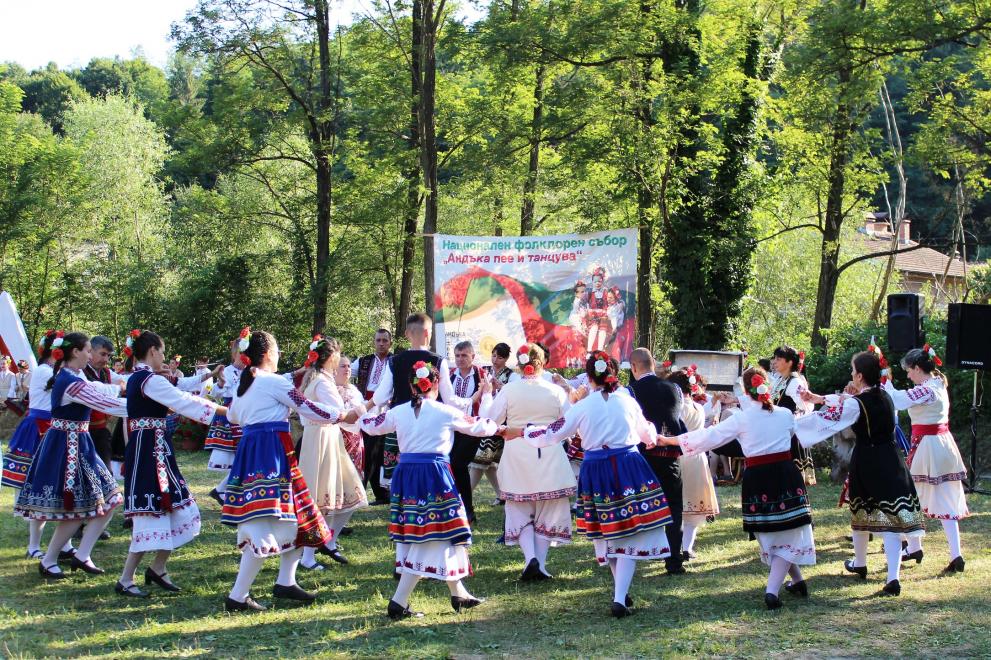 Общинските съветници от ГЕРБ-Габрово подпомогнаха провеждането на Националния фолклорен събор „Андъка пее и танцува“