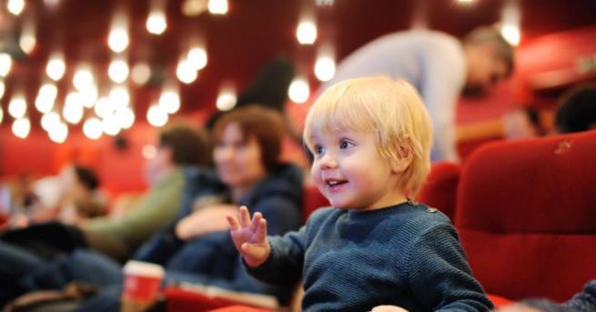 Специални прожекции за родители с бебета и малки деца организират