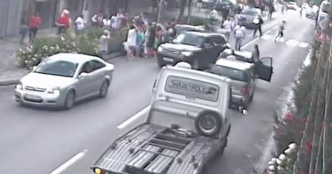 Млад шофьор блъсна 10-годишно момиченце на пешеходна пътека в Челопеч.