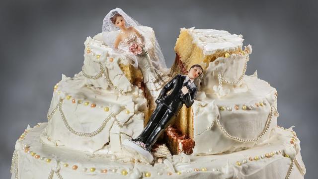 Най-краткият брак в историята на Кувейт: Младоженци се разделиха 3 минути след сватбата