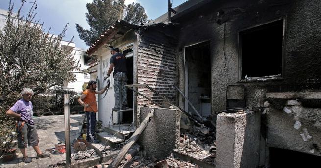 Броят на загиналите при унищожителните пожари край Атина достигна 88