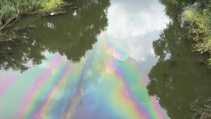 река разлив