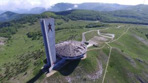 Паметник Бузлуджа