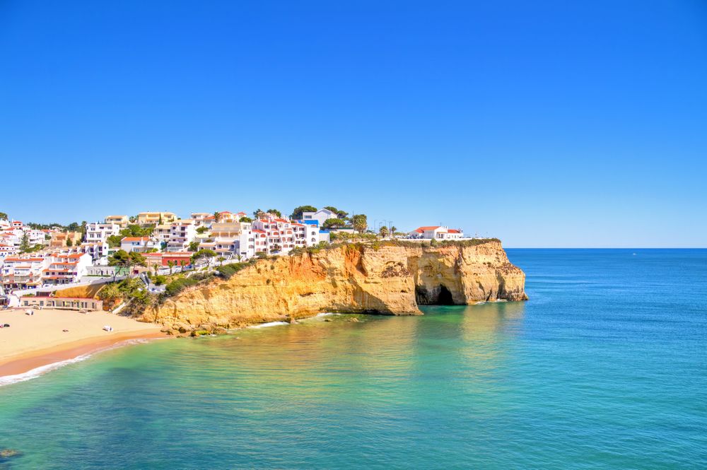 <strong>1. Карвоейро - Алгарве, Португалия</strong><br>
<br>
Районът на Алгарве е уникално място с райски плажове, оживени курорти и старинни градчета.