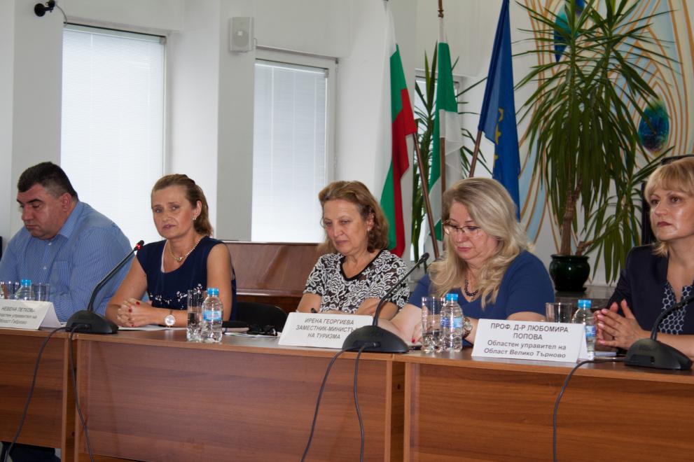 12 винено-кулинарни дестинации  бяха представени днес в Габрово