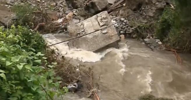 Чепеларе и Община Девин обявиха частично бедствено положение заради затрупани