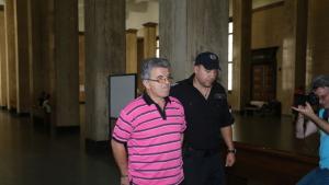 стрелба подлез съд