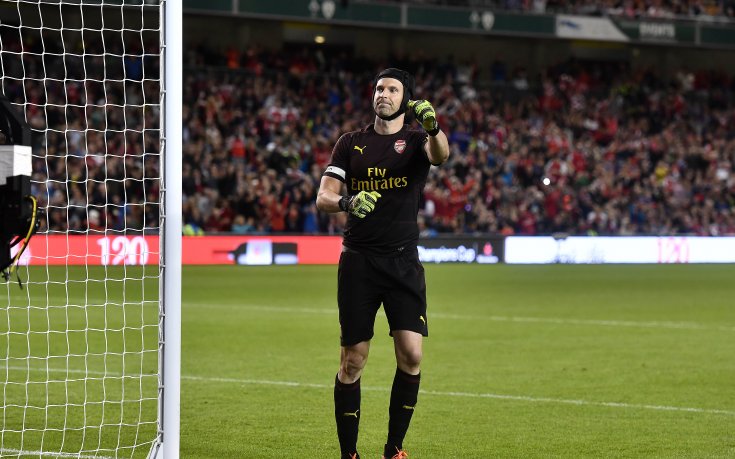 Няма кой да даде гаранции на Петър Чех в Арсенал