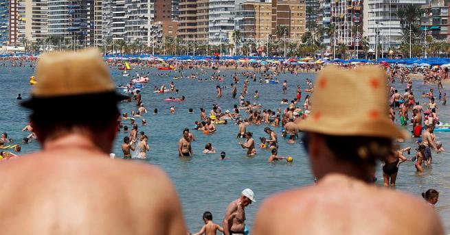 Португалия и Испания са обхванати от гореща вълна, предизвикала почти