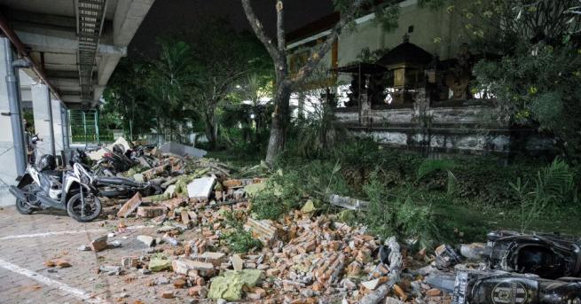 Загиналите вследствие на земетресението на индонезийския остров Ломбок преди седмица