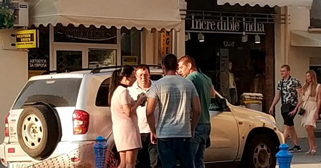 Общинския съветник от БСП в Бургас Бенчо Бенчев шофьорът му