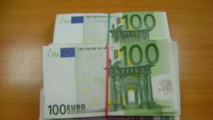 Митничари откриха недекларирана валута на стойност над 1 400 000