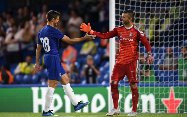 Челси и Лион гърмяха с халосни, дузпа направи разликата