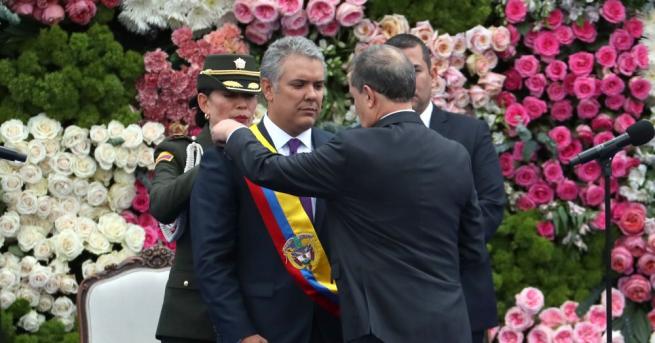 Иван Дуке положи клетва като 60 и президент на Колумбия предадоха