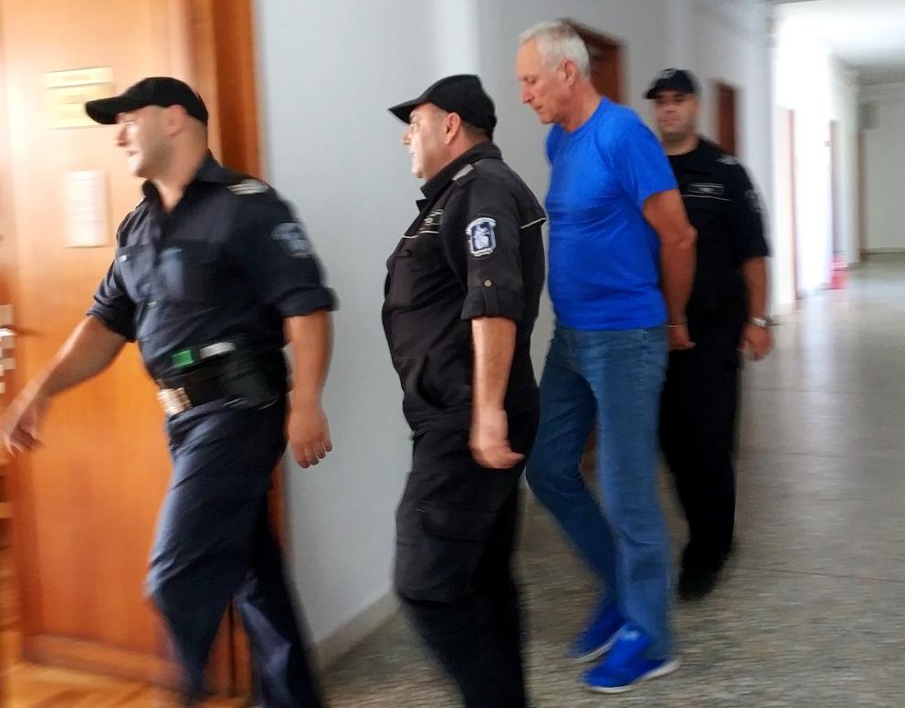 "Тази мярка ми е много тежка", каза Красимир Ненчев в съда.