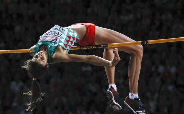 Сребърната олимпийска медалистка от Рио 2016 Мирела Демирева отново ще