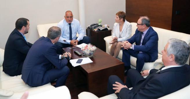 Премиерът Бойко Борисов и министърът на образованието и науката Красимир