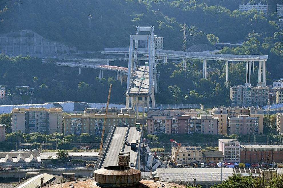 Рухналият мост Моранди в Генуа